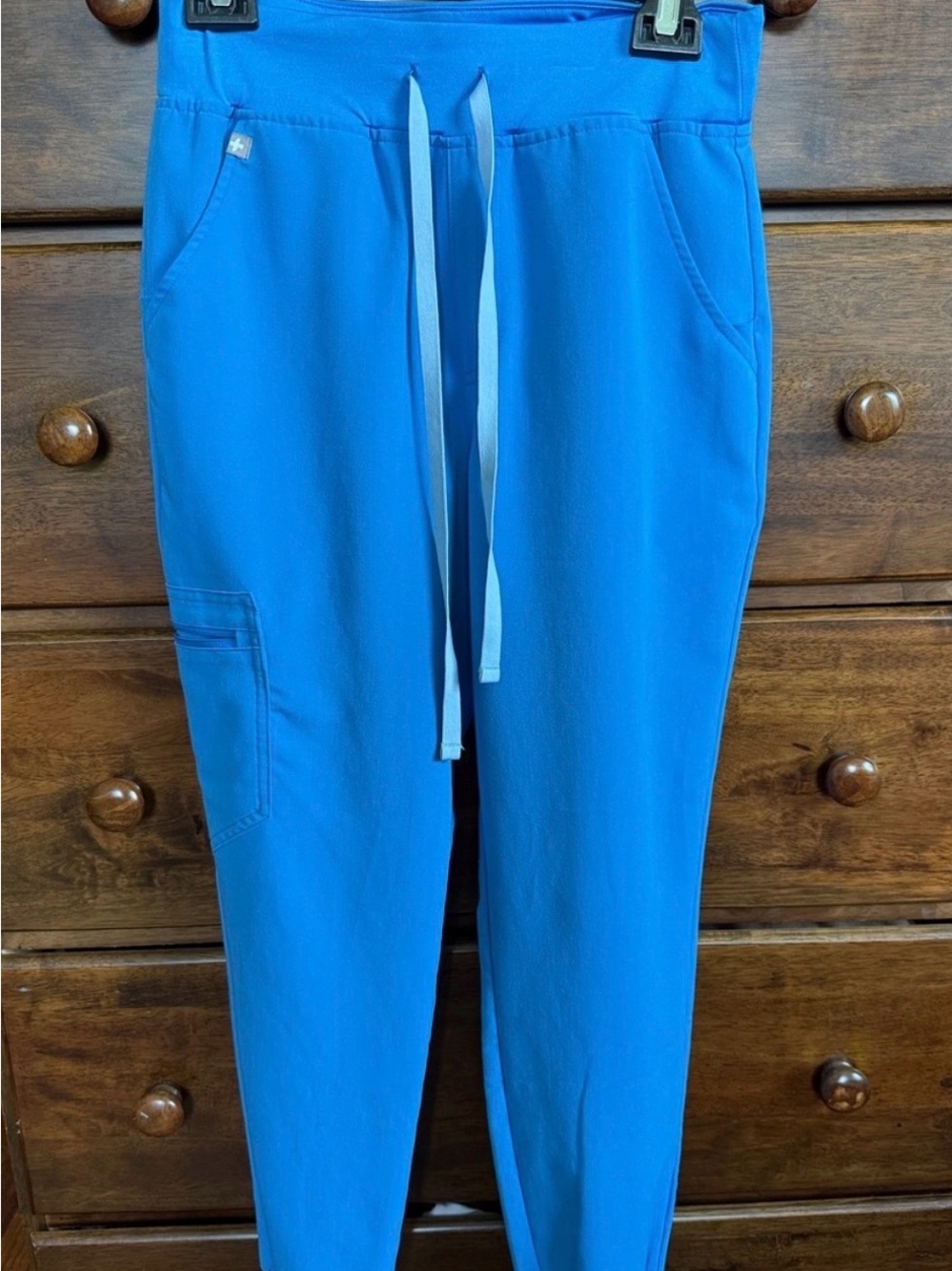 Figs women’s scrub joggers in Capri blue